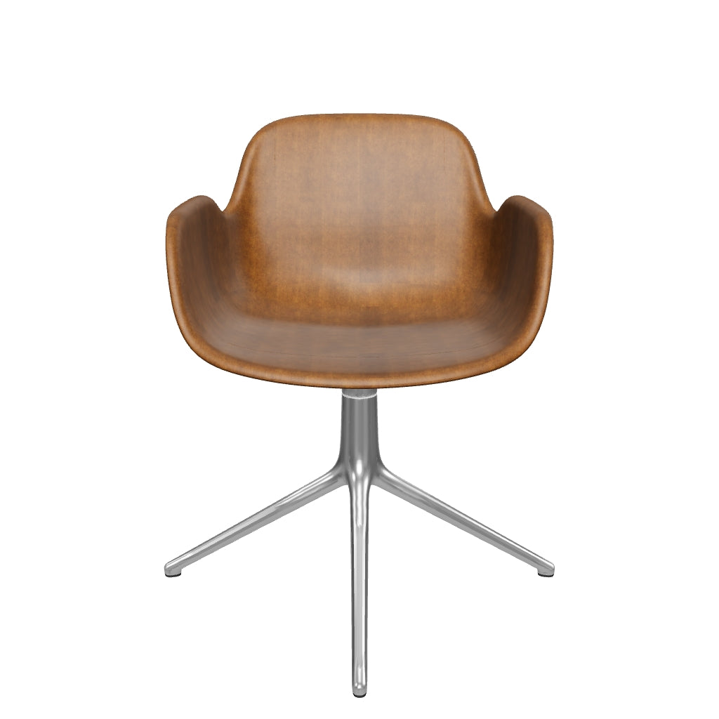Luxuriöser Form Dreharmlehnstuhl von Normann Copenhagen, edel gepolstert.