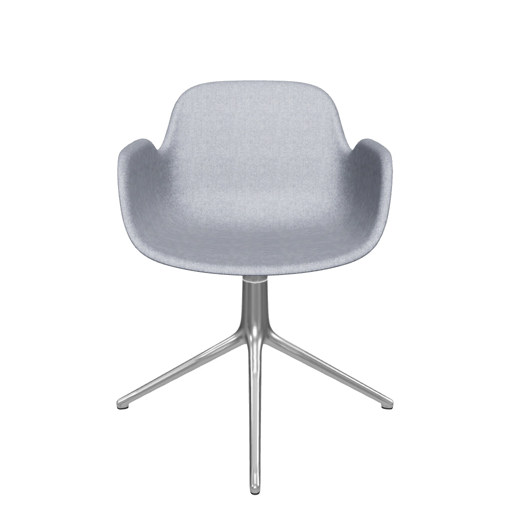 Stilvoller Dreharmlehnstuhl von Normann Copenhagen, komfortabel gepolstert.
