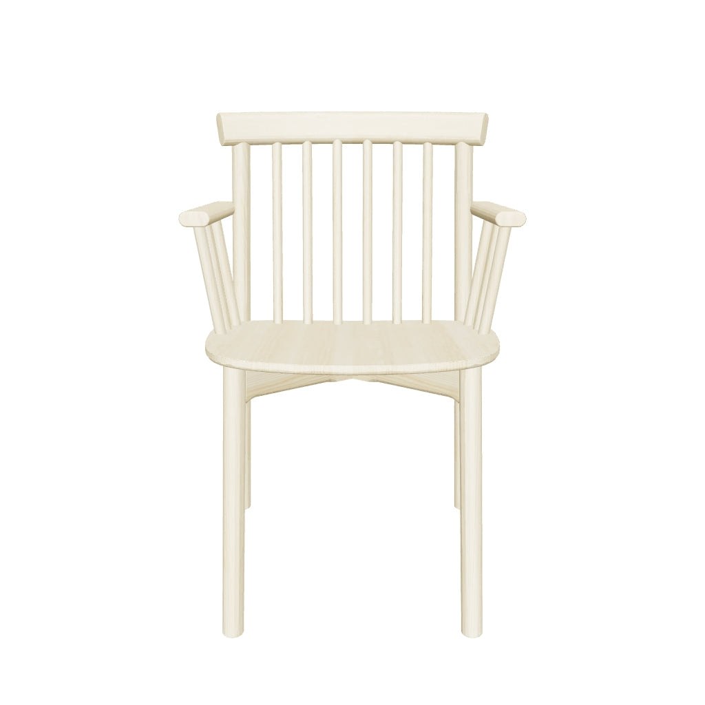 Der Pind Armlehnstuhl von Normann Copenhagen vereint zeitlose Eleganz und moderne Handwerkskunst mit raffinierten Holzdübeln.