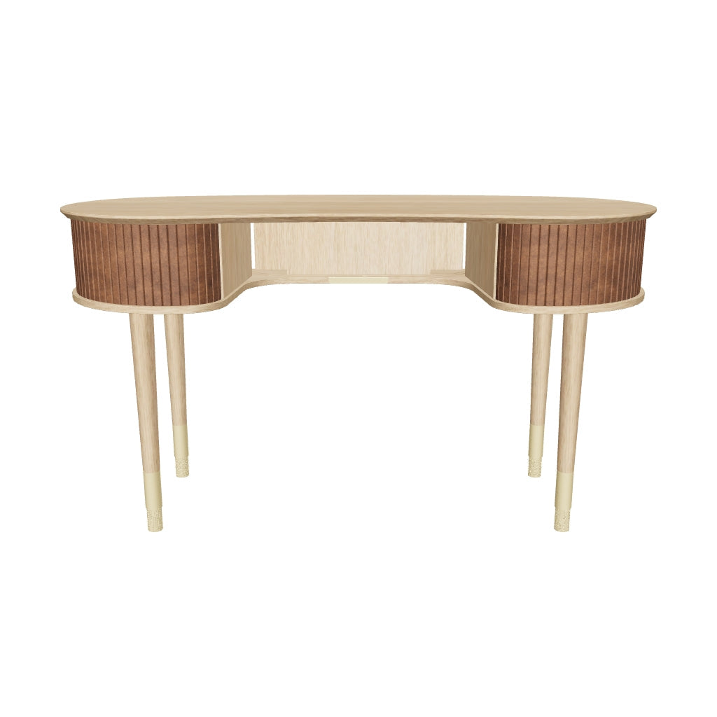 Eleganter Audacious Schreibtisch von Umage in stilvollem Nussbaumdesign, ideal für kreative Arbeitsumgebungen.