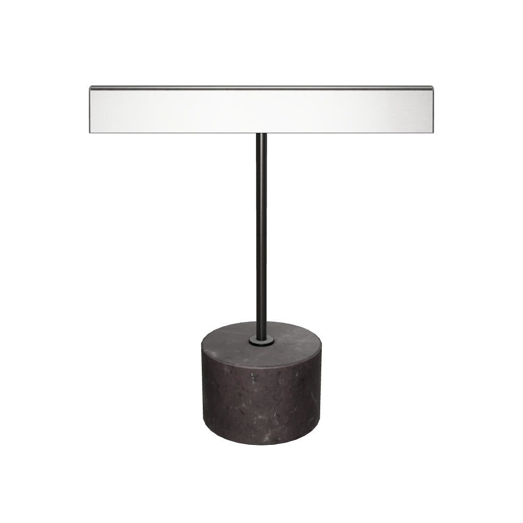 Tischlampe Lynor aus gebürstetem Metall mit schwarzem Marmorsockel in Schwarz präsentiert im Onlineshop von KAQTU Design AG. Tischleuchte ist von Kave Home