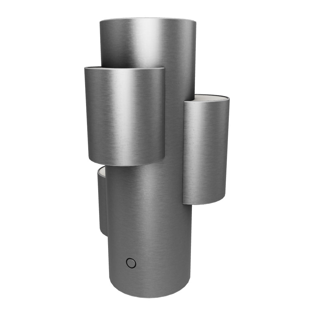 Tragbare LED-Tischlampe Adrina aus hellgrauem Metall mit gebürstetem Finish in Silber präsentiert im Onlineshop von KAQTU Design AG. Tischleuchte ist von Kave Home