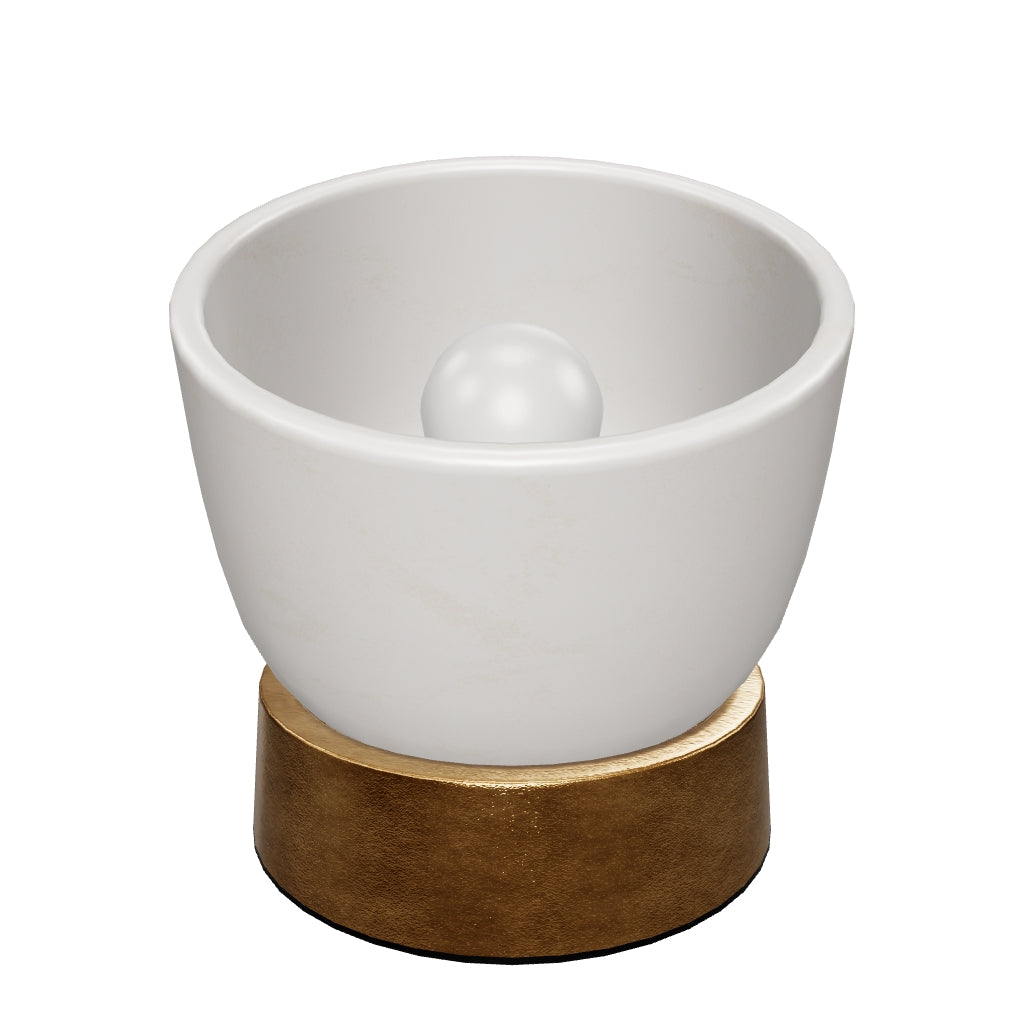 Tischleuchte Shenli aus Alabaster mit edlem Messing-Finish, kombiniert modernes Design mit warmem, diffusen Licht.