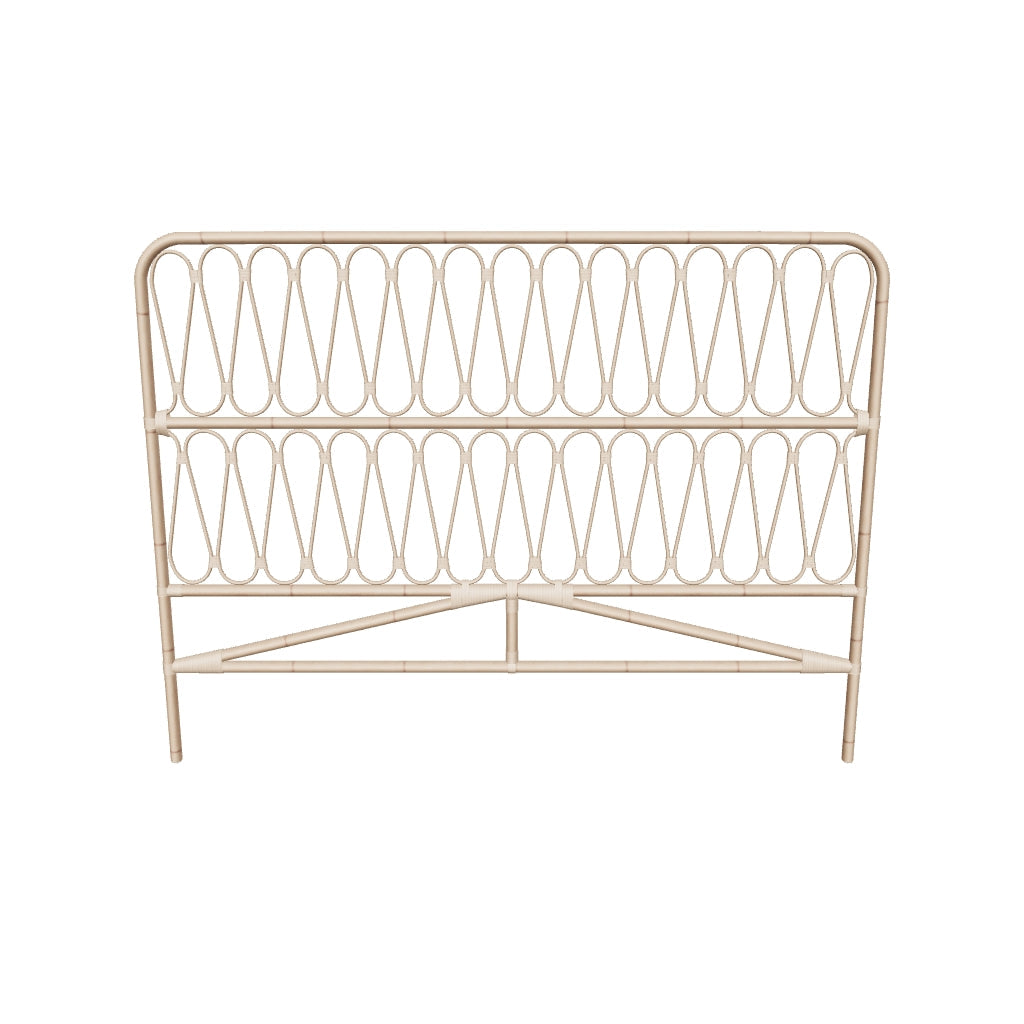 Rattan-Bettkopfteil Caterina, passend für 150 cm breite Betten, handgefertigt mit natürlichem Finish, verleiht dem Schlafzimmer eine warme und einladende Atmosphäre.