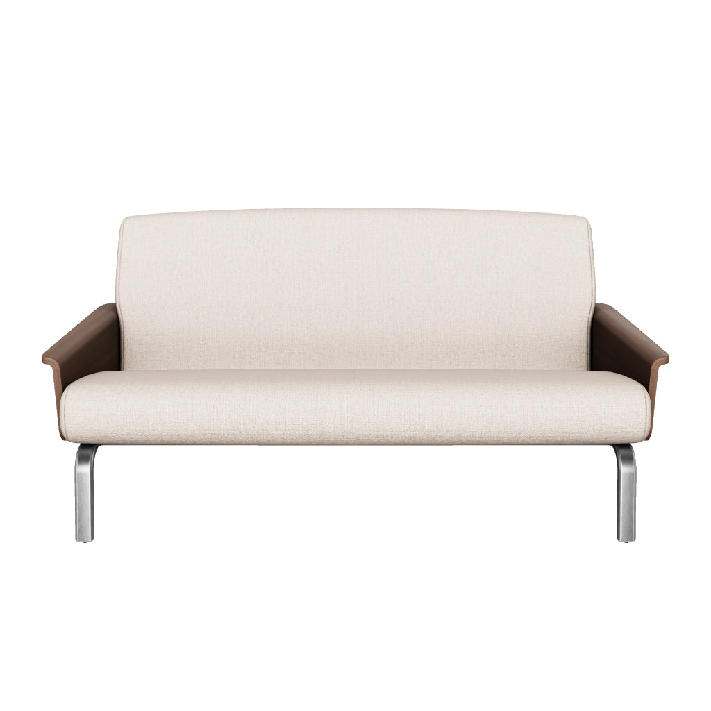 2-Sitzer-Sofa Amsen in Hellbraun aus Nussbaumsperrholz und Beinen aus em gebürsteten Edelstahl 165 cm in Hellbraun präsentiert im Onlineshop von KAQTU Design AG. 2er Sofa ist von Kave Home