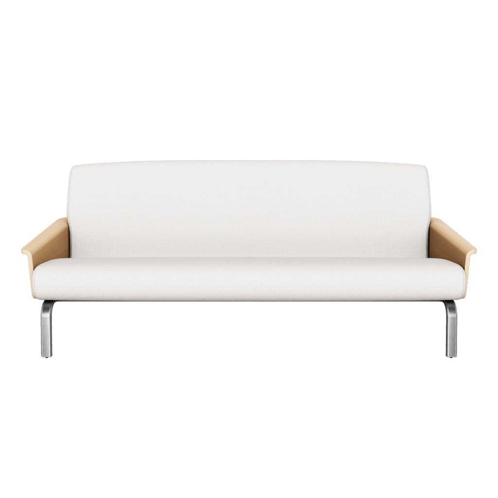 3-Sitzer-Sofa Amsen aus Eichensperrholz mit beiger Chenille und Beinen aus em gebürsteten Edelstahl 205 cm in Beige präsentiert im Onlineshop von KAQTU Design AG. 3er Sofa ist von Kave Home