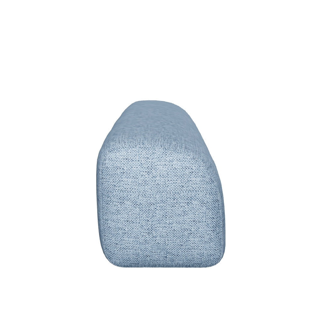 Blau gefärbte Compo Armlehne von Kave Home, modernes Design von Òscar Doll, ideal als praktische Ergänzung für Sofas.