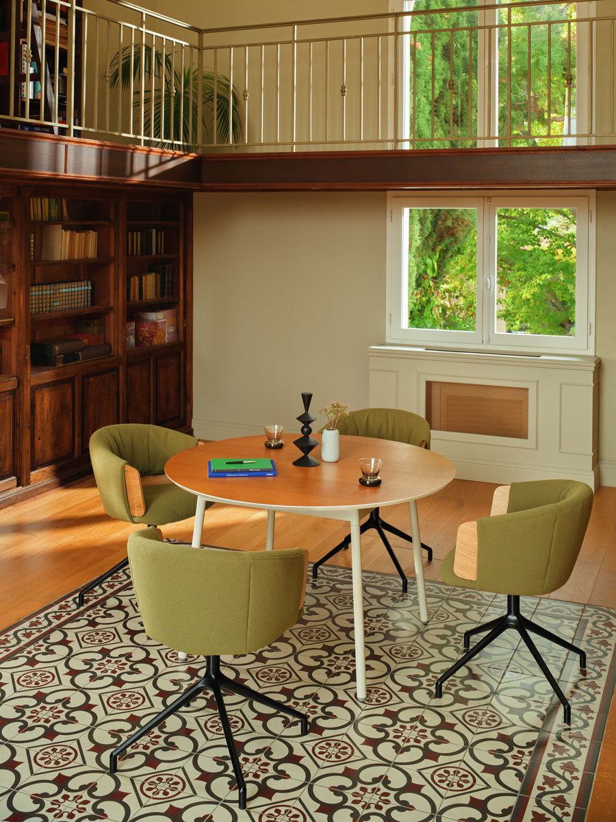 Unit UN90 - Cafeteriatisch in FENIX Schwarz Matt präsentiert im Onlineshop von KAQTU Design AG. Esstisch ist von Mdd