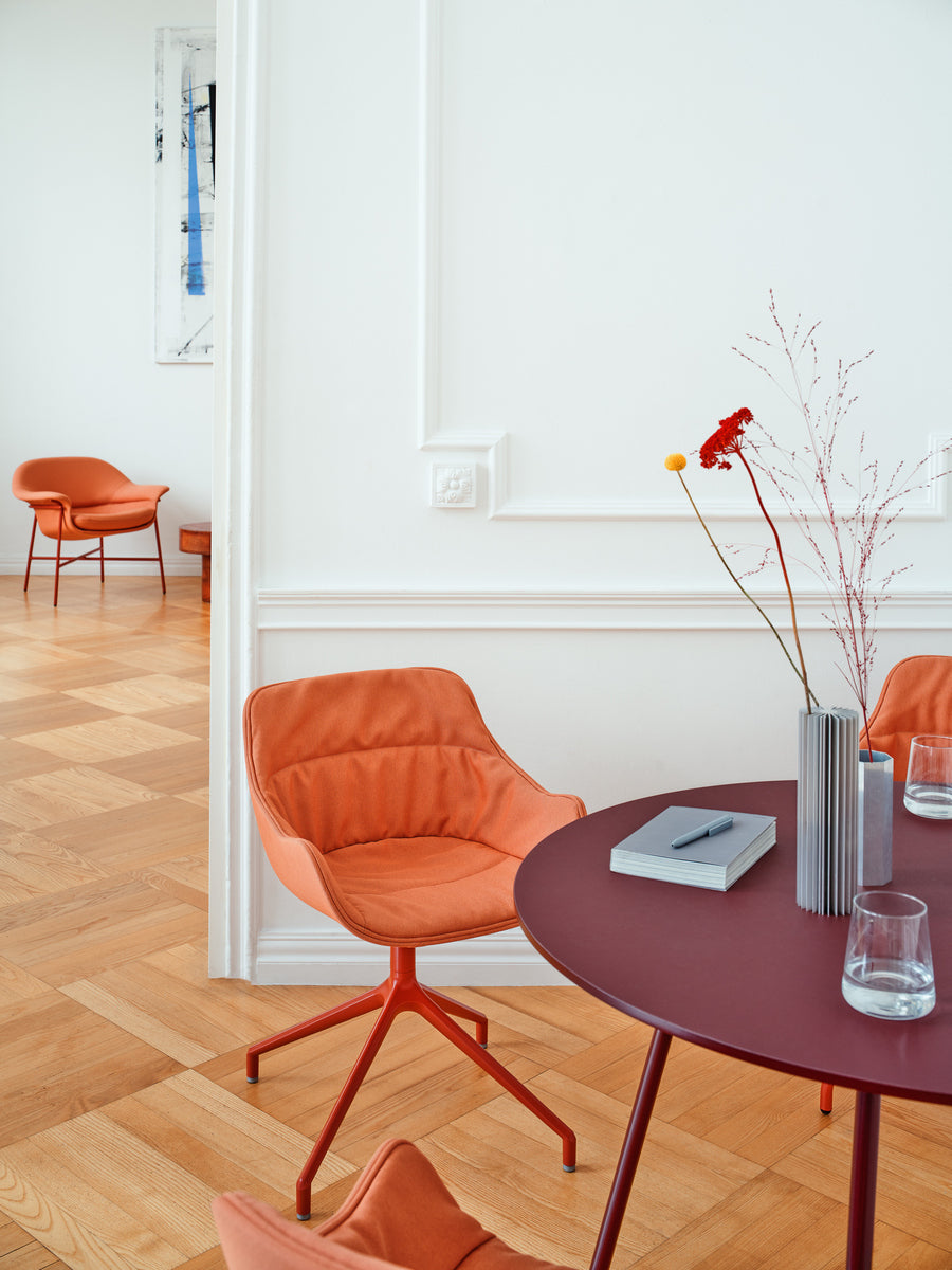 Baltic Soft Duo BL5P19 - Stuhl Drehbasis in Rot präsentiert im Onlineshop von KAQTU Design AG. Drehstuhl ist von Mdd