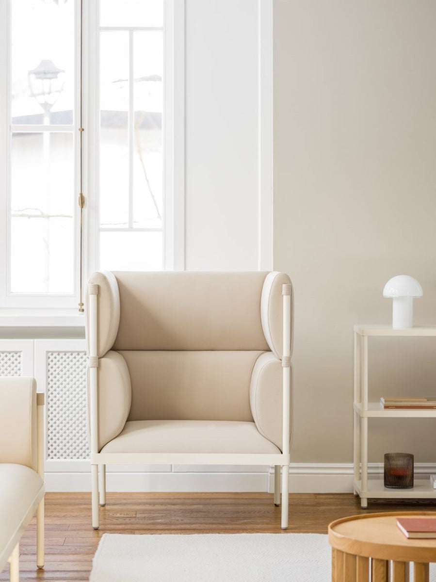 Stilt SISH1 - Sessel hohe Rückenlehne in Weiss präsentiert im Onlineshop von KAQTU Design AG. Sessel ist von Mdd