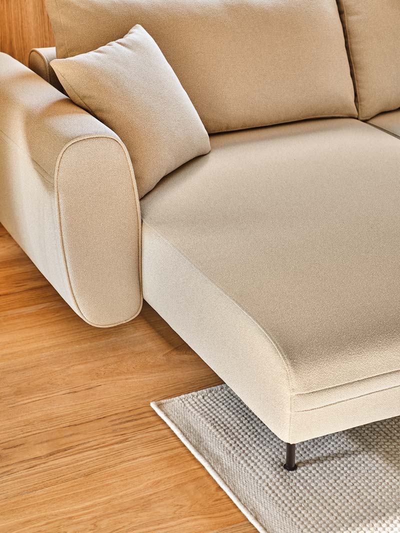 Lotus LTS1D - modular seating system in Grau präsentiert im Onlineshop von KAQTU Design AG. Modulares Sofa ist von Mdd