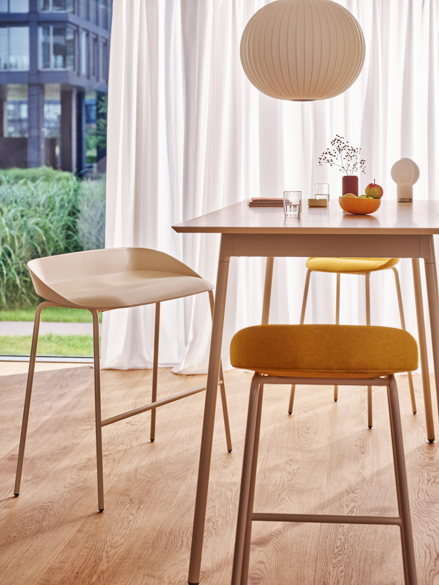 Team TE11HF - Barhocker gespolstert in Khaki präsentiert im Onlineshop von KAQTU Design AG. Outdoor-Barstuhl ist von Mdd