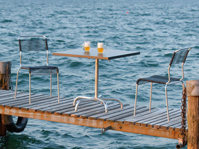 Tisch Säntis 80 x 80 in Champagner / Feuerverzinkt präsentiert im Onlineshop von KAQTU Design AG. Gartentisch ist von Schaffner