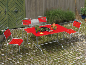 Tisch Rigi 140 x 80 in Rot / Feuerverzinkt präsentiert im Onlineshop von KAQTU Design AG. Gartentisch ist von Schaffner