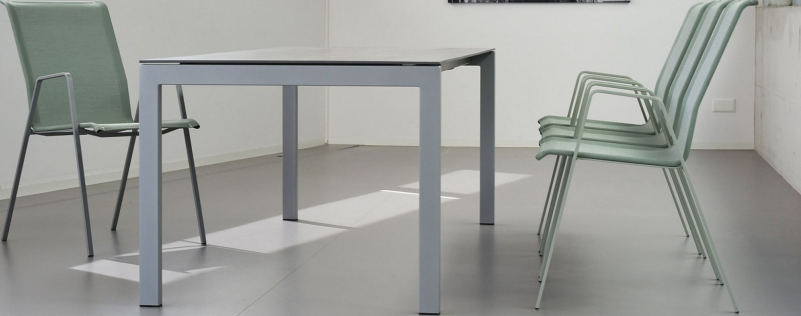 Fiberglastisch Luzern 160 x 90 in Graphit / Weiss präsentiert im Onlineshop von KAQTU Design AG. Gartentisch ist von Schaffner