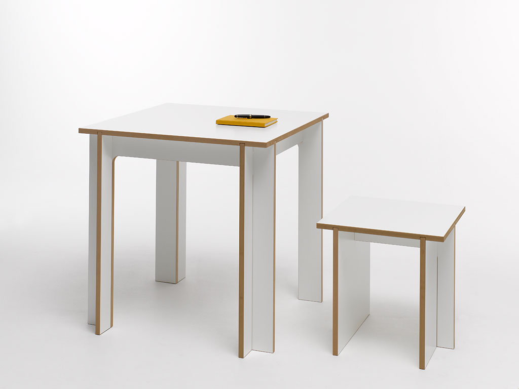 Tojo-tisch klein in weiss präsentiert im Onlineshop von KAQTU Design AG. Esstisch ist von Tojo