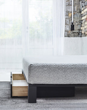Die Matratze Smart Foam Sleep in Weiss präsentiert im Onlineshop von KAQTU Design AG. Matratze ist von ZigZagZurich