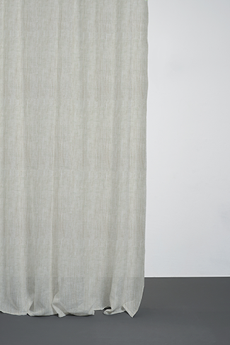 Leinenvorhang in Lotus Green präsentiert im Onlineshop von KAQTU Design AG. Vorhang ist von ZigZagZurich