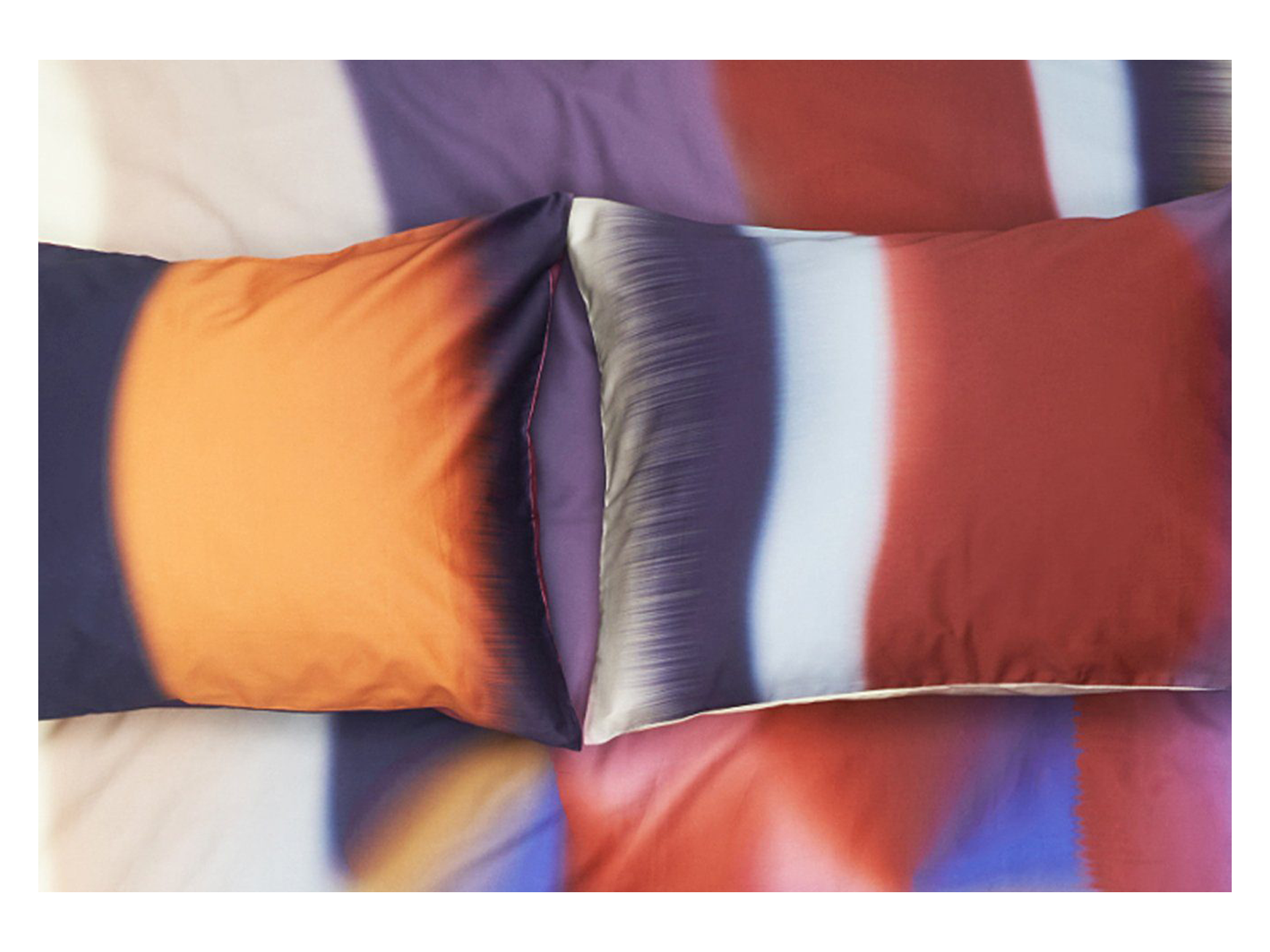Kissenbezug Layered in Multicolor präsentiert im Onlineshop von KAQTU Design AG. Kissenbezug ist von ZigZagZurich