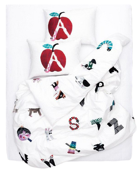 Kinderbettwäsche Alphabet City in Multicolor präsentiert im Onlineshop von KAQTU Design AG. Duvetbezug Kids ist von ZigZagZurich