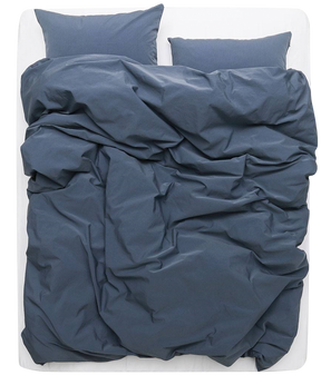 Kissenbezug Vintage in Blau präsentiert im Onlineshop von KAQTU Design AG. Kissenbezug ist von ZigZagZurich