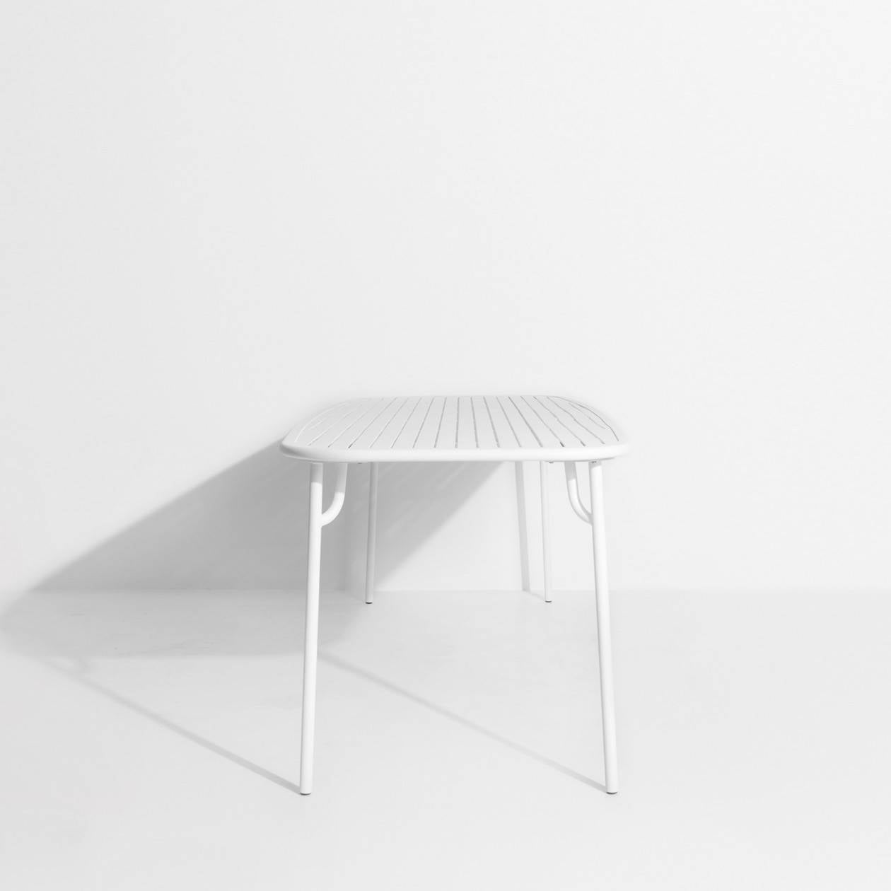 Week-End Tisch Large in White präsentiert im Onlineshop von KAQTU Design AG. Gartentisch ist von Petite Friture