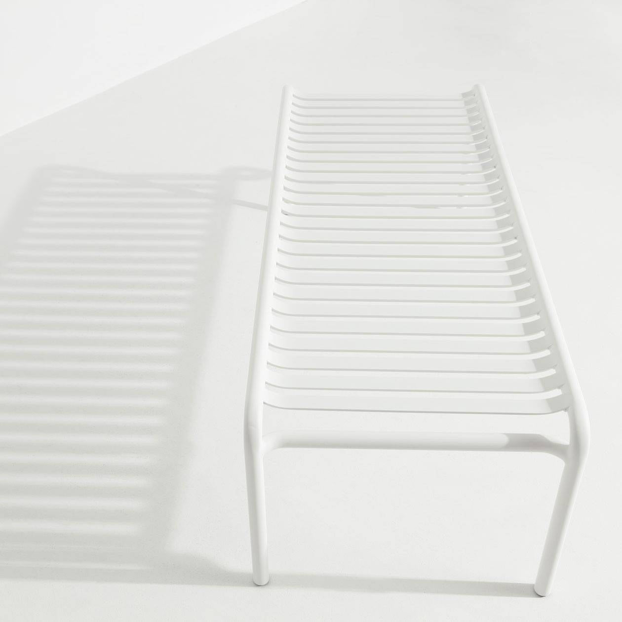 Week-End Coffee Table large in White präsentiert im Onlineshop von KAQTU Design AG. Beistelltisch Outdoor ist von Petite Friture