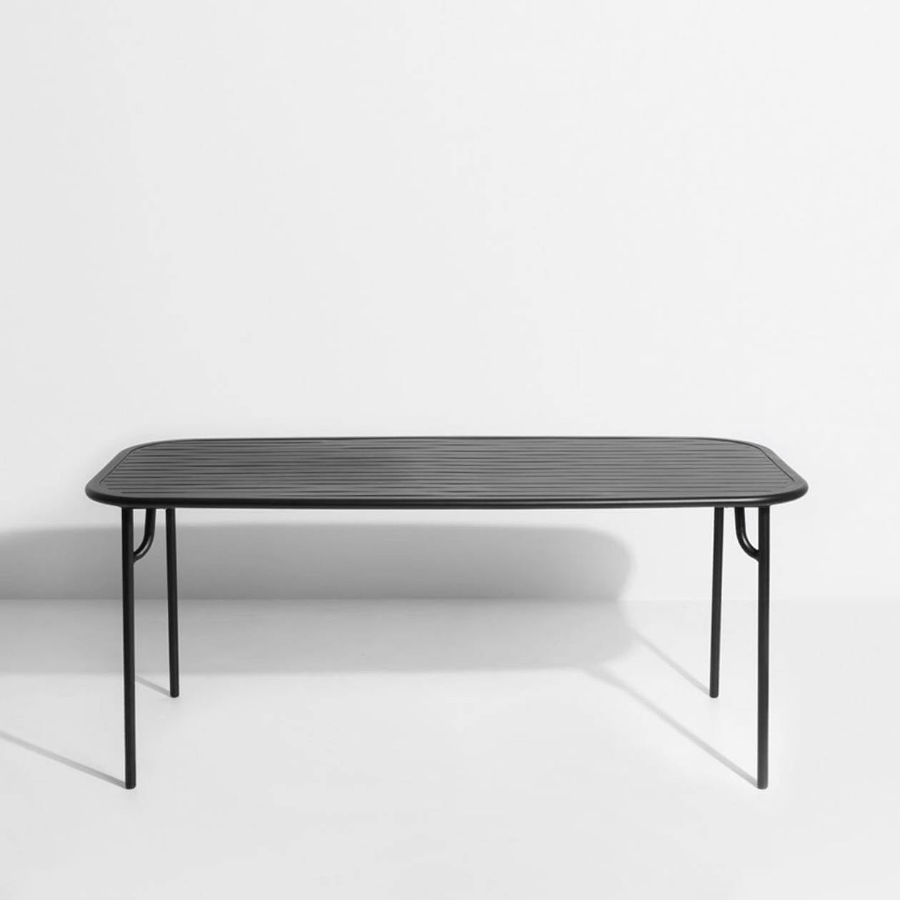 Week-End Tisch Medium in Black präsentiert im Onlineshop von KAQTU Design AG. Gartentisch ist von Petite Friture