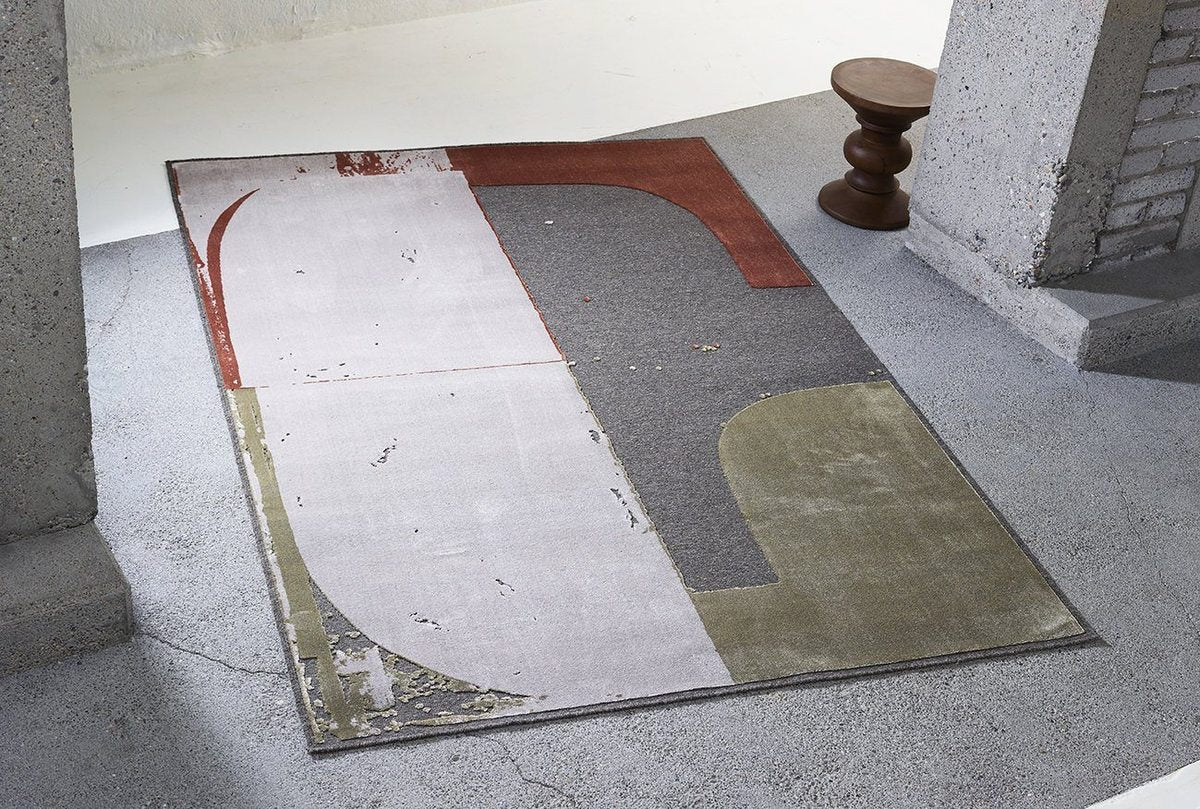 Field Teppich in Hellgrau / Rot / Dunkelgrau / Gelbgrün präsentiert im Onlineshop von KAQTU Design AG. Teppich ist von ZigZagZurich
