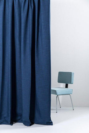 Vorhang Blackout in Blau präsentiert im Onlineshop von KAQTU Design AG. Vorhang ist von ZigZagZurich