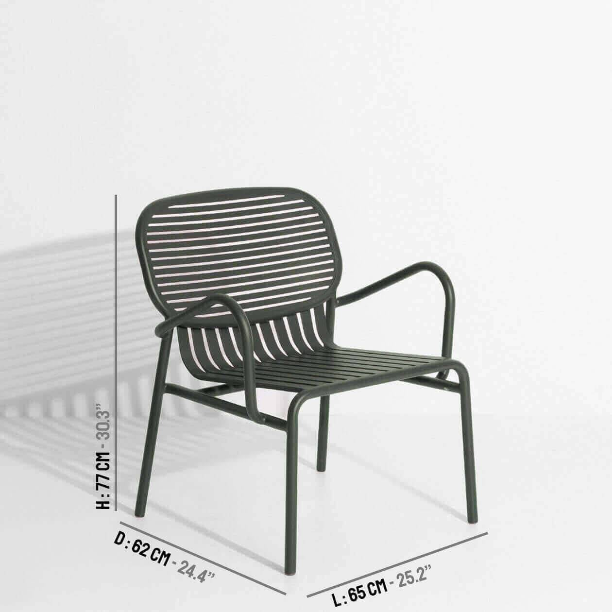 Week-End Garten Lounger in Green Glass präsentiert im Onlineshop von KAQTU Design AG. Outdoor-Sessel mit Armlehnen ist von Petite Friture