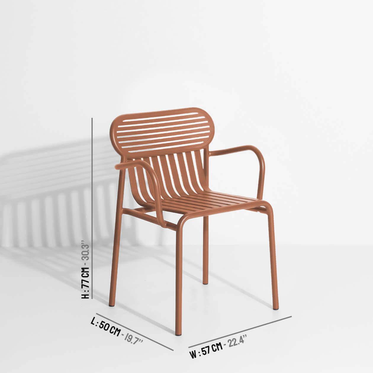 Week-End Gartenstuhl mit Armlehne in Terracotta präsentiert im Onlineshop von KAQTU Design AG. Gartenstuhl mit Armlehnen ist von Petite Friture