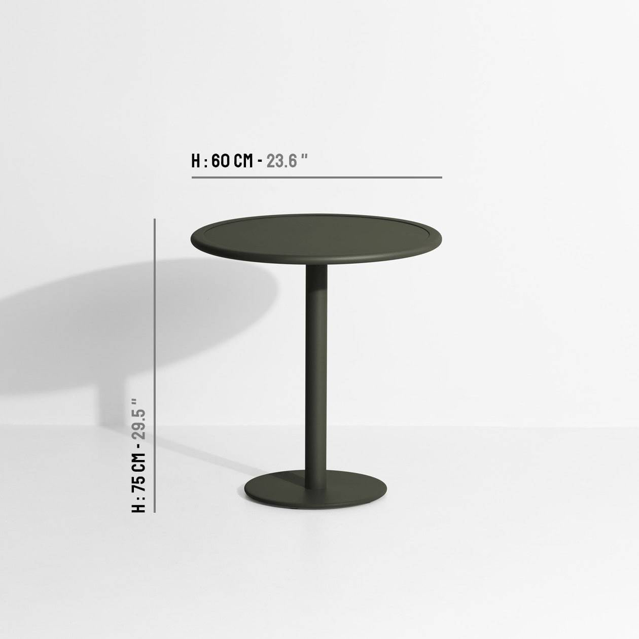 Week-End Dining Table rund in Green Glass präsentiert im Onlineshop von KAQTU Design AG. Gartentisch ist von Petite Friture