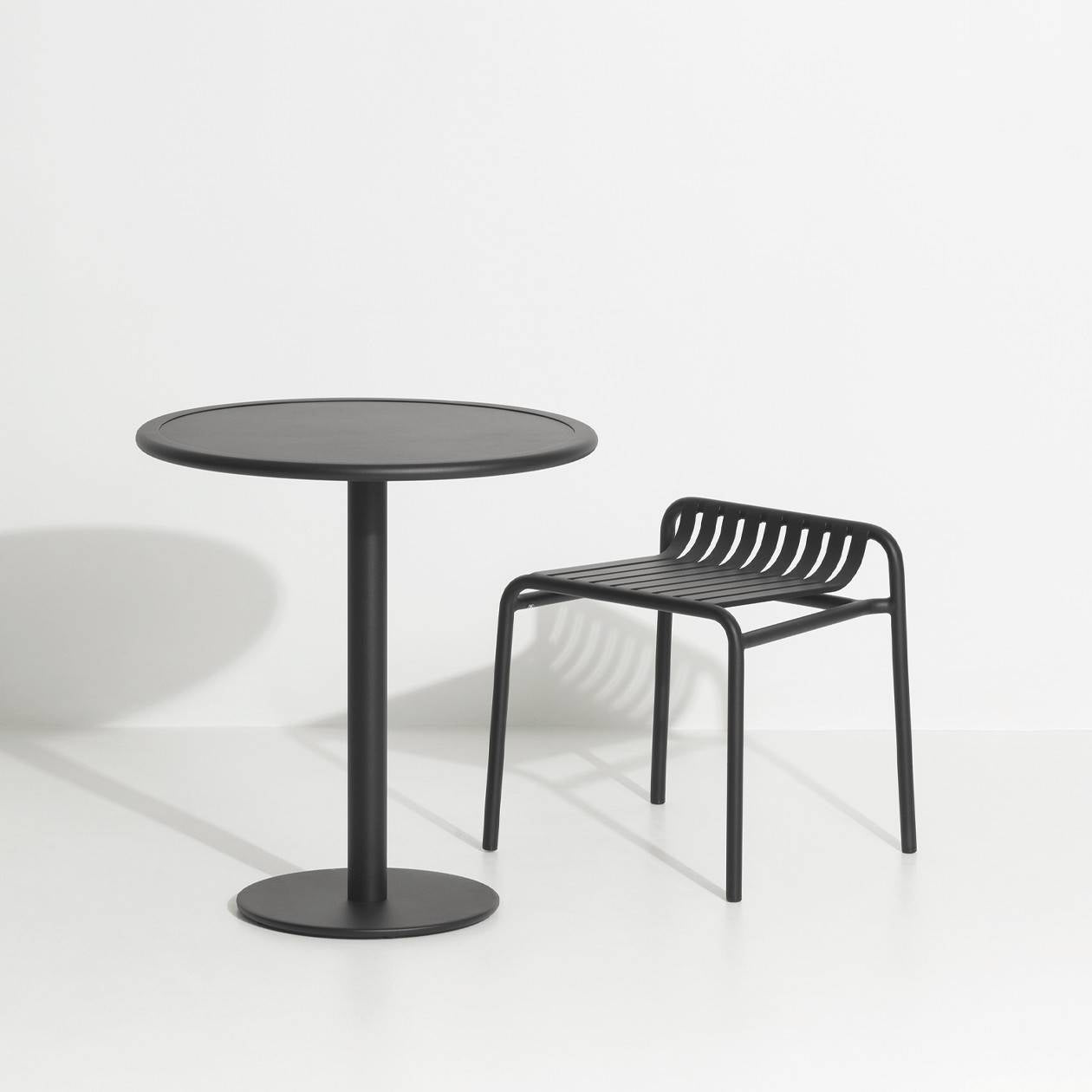 Week-End Dining Table rund in Green Glass präsentiert im Onlineshop von KAQTU Design AG. Gartentisch ist von Petite Friture