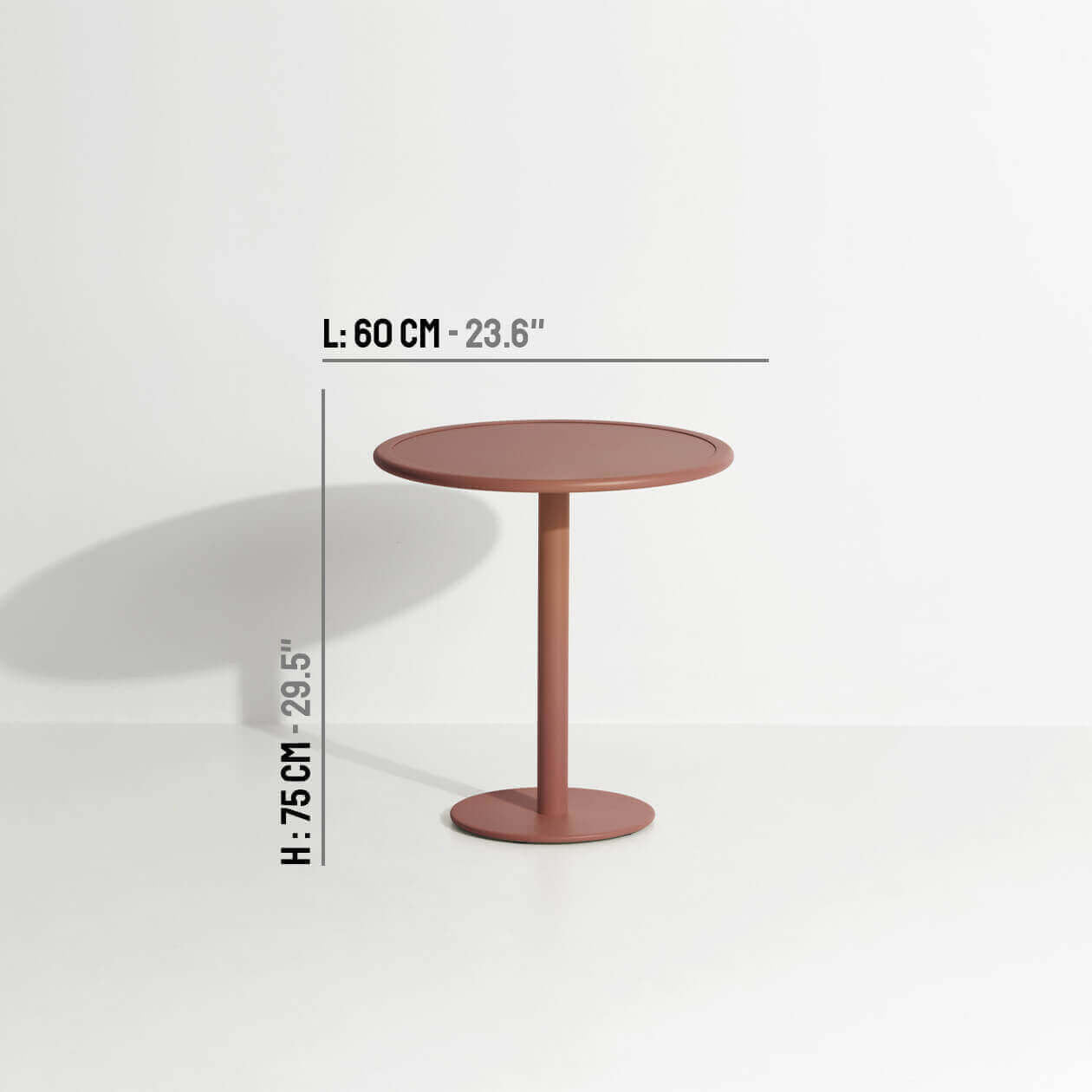 Week-End Dining Table rund in Terracotta präsentiert im Onlineshop von KAQTU Design AG. Gartentisch ist von Petite Friture
