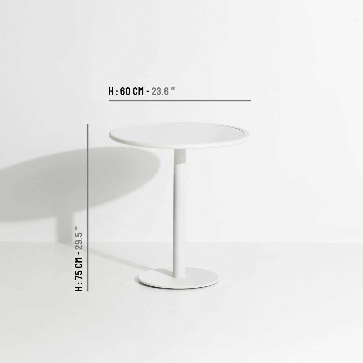 Week-End Dining Table rund in White präsentiert im Onlineshop von KAQTU Design AG. Gartentisch ist von Petite Friture