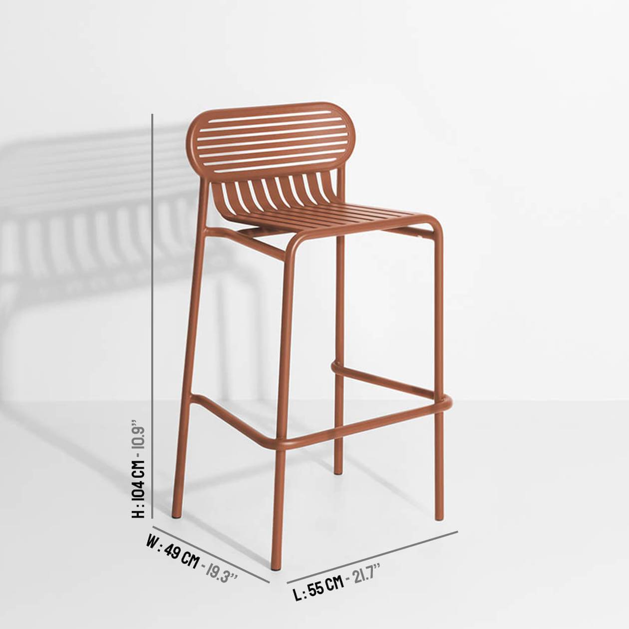 Week-End Barhocker in Terracotta präsentiert im Onlineshop von KAQTU Design AG. Outdoor-Barstuhl ist von Petite Friture
