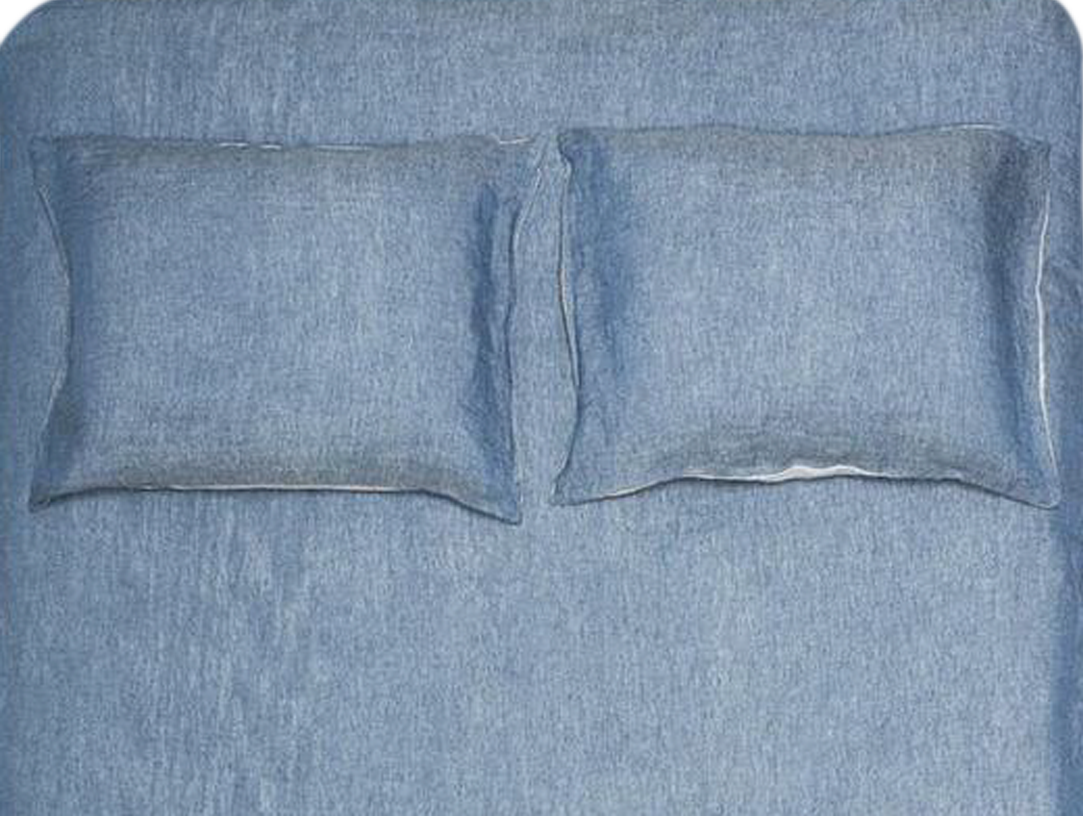 Two Tone Kissenbezug Stonewashed in Blau präsentiert im Onlineshop von KAQTU Design AG. Kissenbezug ist von ZigZagZurich