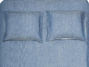 Two Tone Kissenbezug Stonewashed in Blau präsentiert im Onlineshop von KAQTU Design AG. Kissenbezug ist von ZigZagZurich