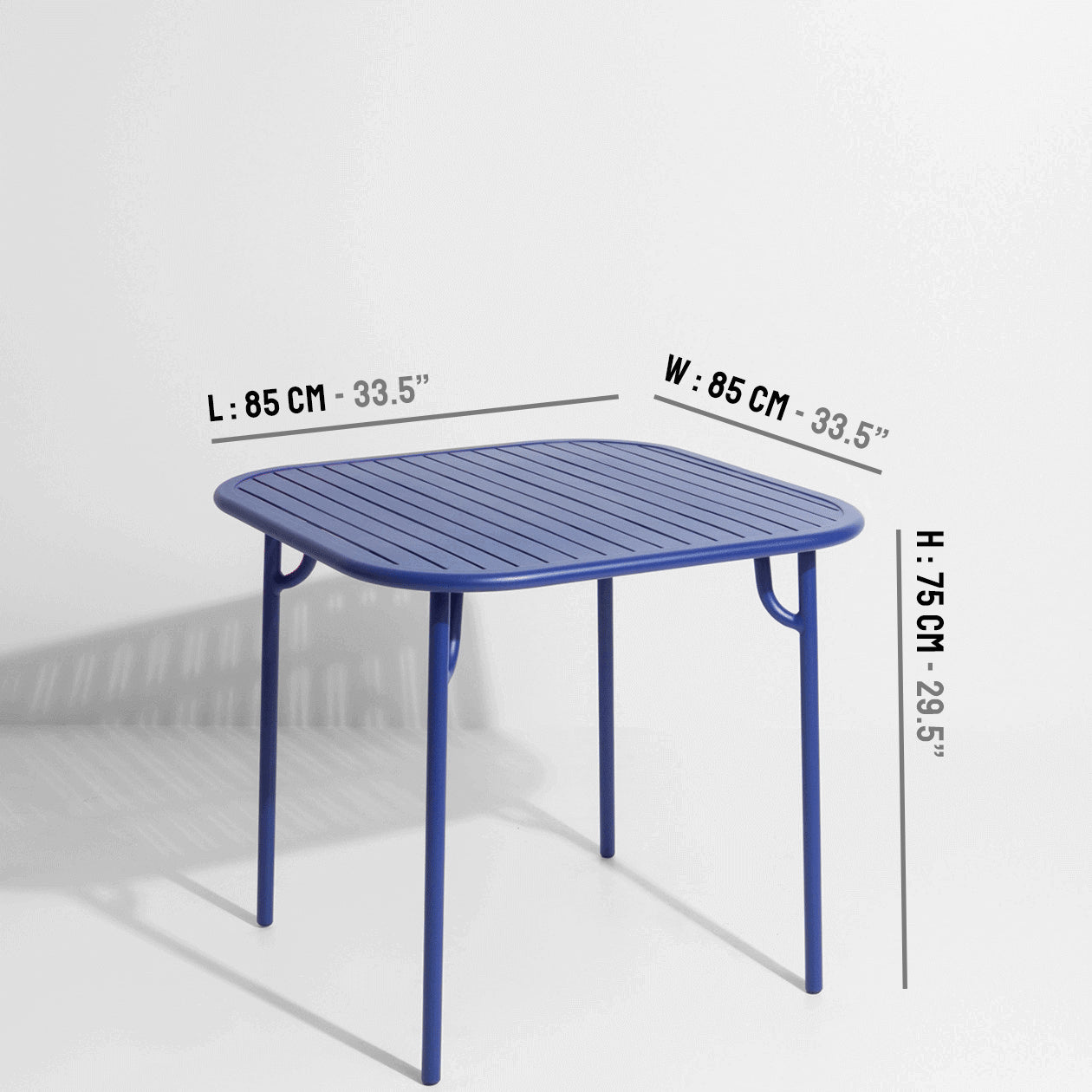 Week-End Tisch Small in Blue präsentiert im Onlineshop von KAQTU Design AG. Gartentisch ist von Petite Friture