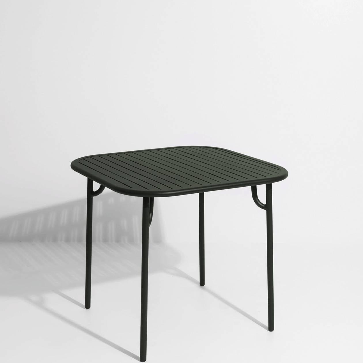 Week-End Tisch Small in Green Glass präsentiert im Onlineshop von KAQTU Design AG. Gartentisch ist von Petite Friture