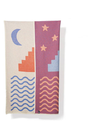 Decke Paros in Multicolor präsentiert im Onlineshop von KAQTU Design AG. Wolldecke ist von ZigZagZurich
